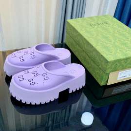 Picture of Gucci Shoes _SKUGGslip-onsandalsz35-4501096307